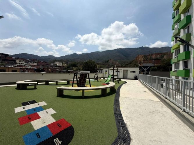 Apartamento de 3 alcobas en venta en San Antonio Del Carrizal, Girón, 56 m² · foto 12 de 17