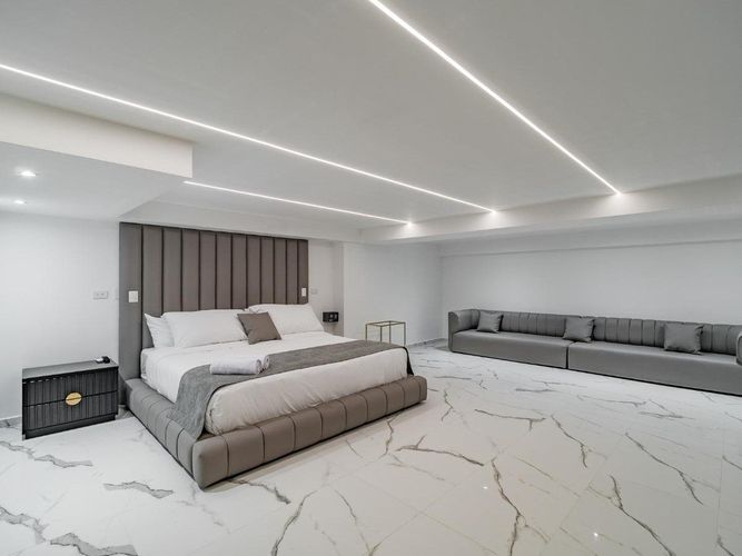 Oficina en venta en El Poblado, Medellín, 1300 m² · foto 8 de 17