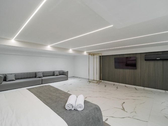 Oficina en venta en El Poblado, Medellín, 1300 m² · foto 7 de 17