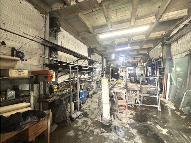 Bodega en venta en El Guayabo, Itagüí, 107 m² · foto 3 de 7