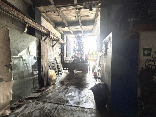 Bodega en venta en El Guayabo, Itagüí, 107 m² · foto 4 de 7
