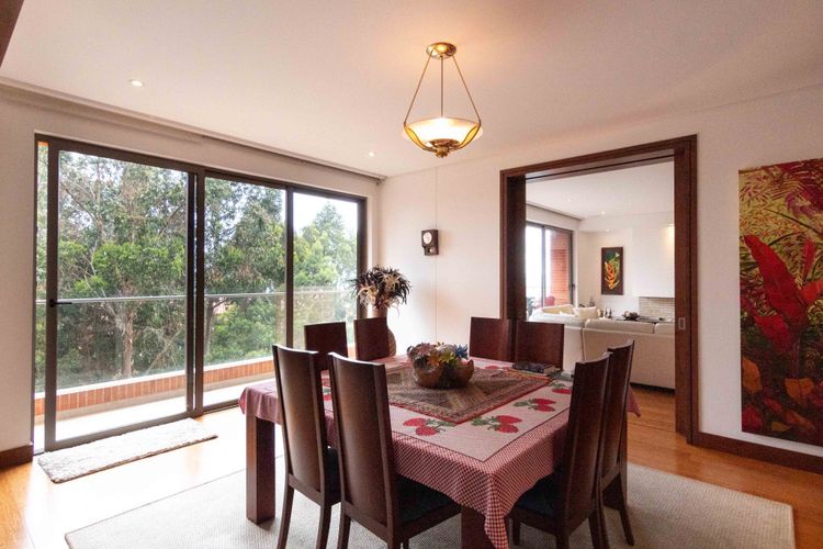 Apartamento de 3 alcobas en venta en Cerros De Los Alpes, Bogotá, 307 m² · foto 12 de 24