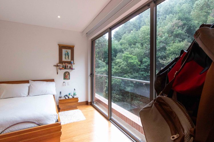 Apartamento de 3 alcobas en venta en Cerros De Los Alpes, Bogotá, 307 m² · foto 23 de 24