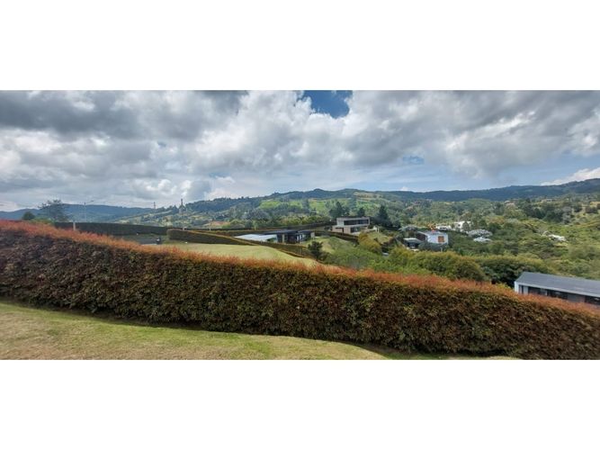 Lote en venta en Pantanillo, Envigado, 2007 m² · foto 3 de 7
