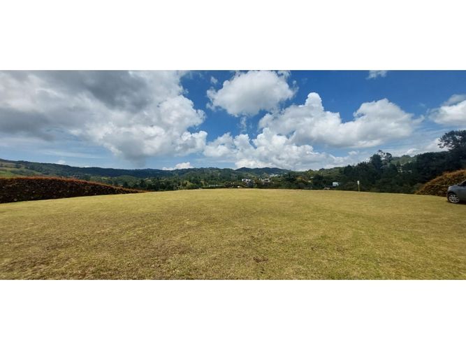 Lote en venta en Pantanillo, Envigado, 2007 m² · foto 4 de 7