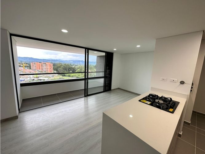 Apartamento de 2 alcobas en venta en Gualanday, Rionegro, 74 m² · foto 2 de 12
