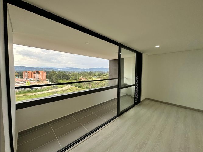 Apartamento de 2 alcobas en venta en Gualanday, Rionegro, 74 m² · foto 7 de 12