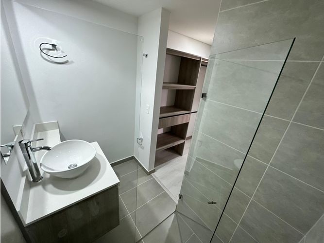 Apartamento de 2 alcobas en venta en Gualanday, Rionegro, 74 m² · foto 10 de 12