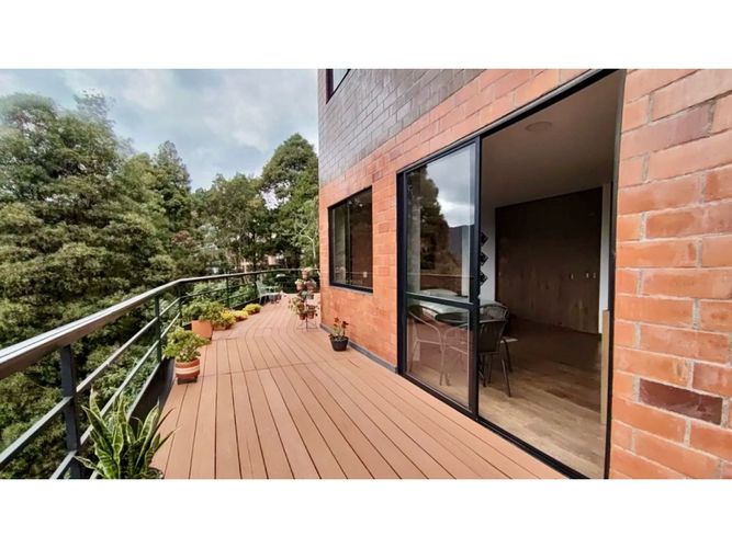 Casa de 7 alcobas en venta en Loma Del Escobero, El Retiro, 617 m² · foto 3 de 24