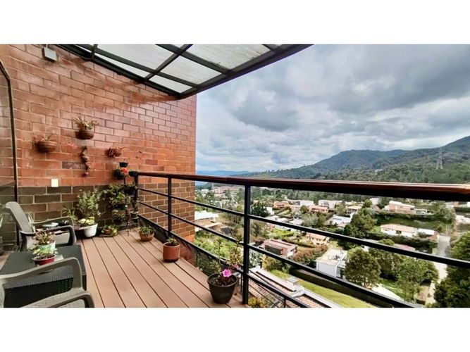 Casa de 7 alcobas en venta en Loma Del Escobero, El Retiro, 617 m² · foto 5 de 24