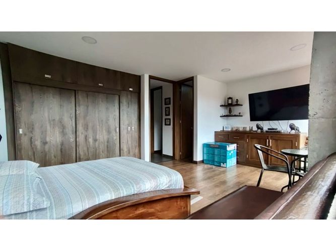 Casa de 7 alcobas en venta en Loma Del Escobero, El Retiro, 617 m² · foto 13 de 24