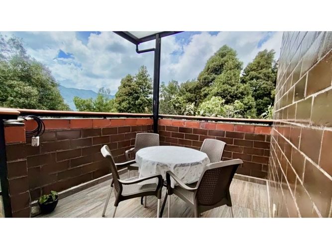 Casa de 7 alcobas en venta en Loma Del Escobero, El Retiro, 617 m² · foto 15 de 24