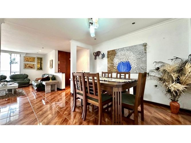 Apartamento de 3 alcobas en venta en Milla De Oro, Medellín, 135 m² · foto 2 de 20