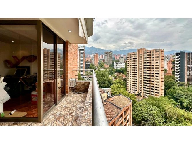Apartamento de 3 alcobas en venta en Milla De Oro, Medellín, 135 m² · foto 3 de 20