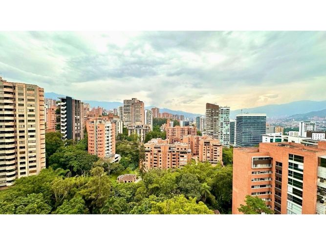 Apartamento de 3 alcobas en venta en Milla De Oro, Medellín, 135 m² · foto 4 de 20