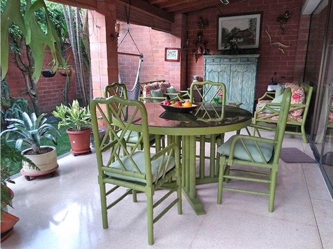 Casa de 4 alcobas en venta en La Visitación, Medellín, 352 m² · foto 2 de 24