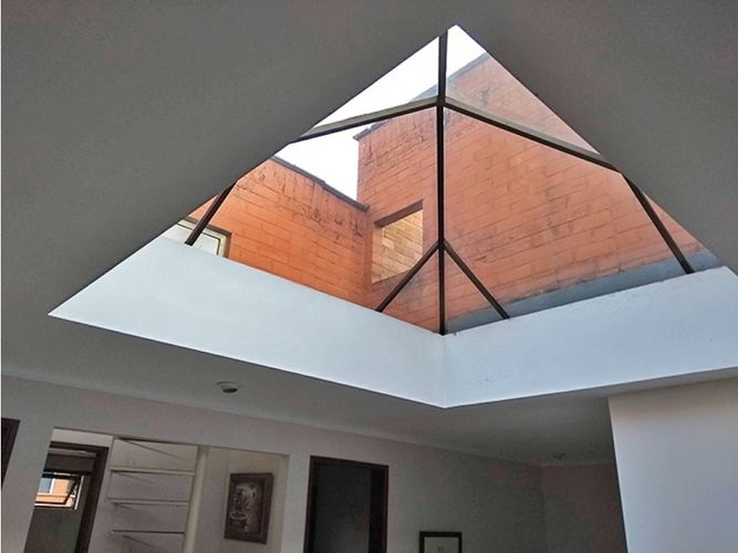 Casa de 4 alcobas en venta en La Visitación, Medellín, 352 m² · foto 14 de 24