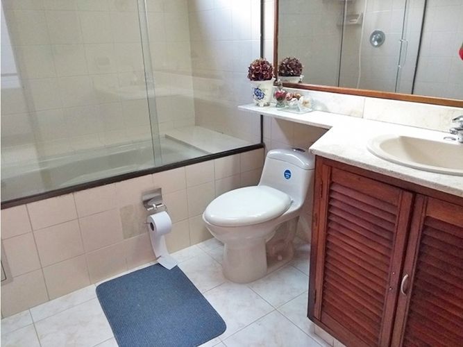 Casa de 4 alcobas en venta en La Visitación, Medellín, 352 m² · foto 18 de 24
