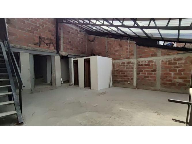 Local en venta en El Dorado, Envigado, 327 m² · foto 12 de 16