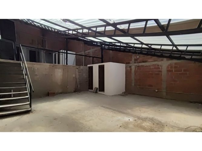 Local en venta en El Dorado, Envigado, 327 m² · foto 16 de 16