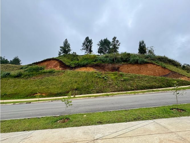 Lote en venta en Loma Del Escobero, El Retiro, 2175 m² · foto 2 de 6