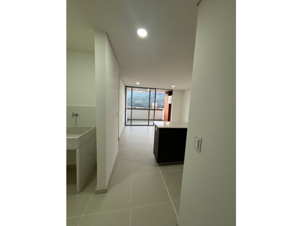 Apartamento en venta en Suramérica, Itagüí · foto 3 de 24