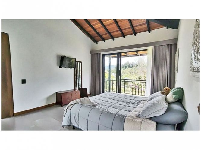 Casa de 3 alcobas en venta en El Carmen, El Retiro, 240 m² · foto 13 de 24