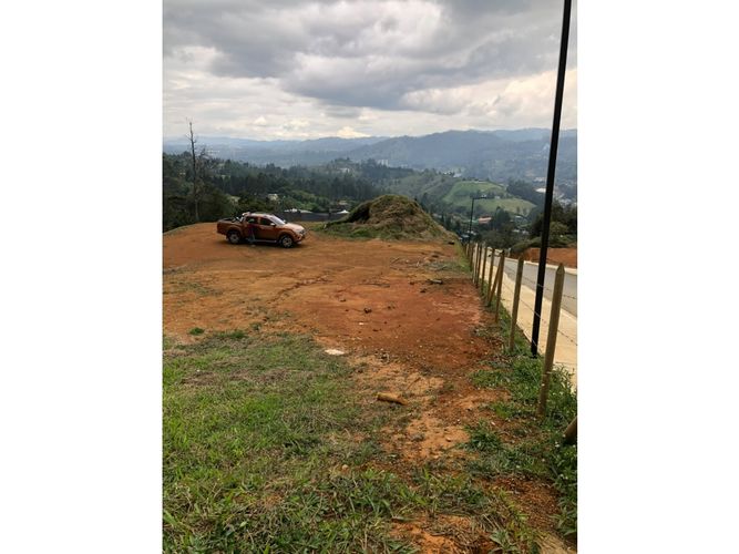 Lote en venta en Monta�Ez, Guarne, 3800 m² · foto 2 de 5