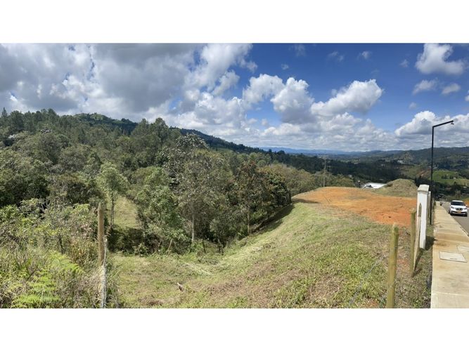 Lote en venta en Monta�Ez, Guarne, 3800 m² · foto 3 de 5
