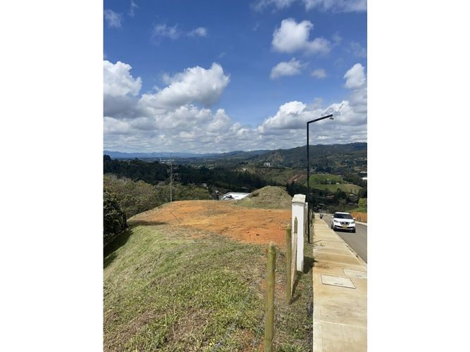 Lote en venta en Monta�Ez, Guarne, 3800 m² · foto 4 de 5
