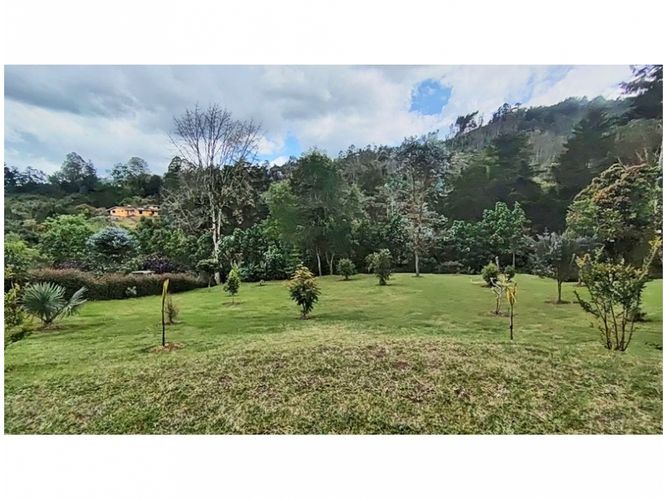 Casa de 3 alcobas en venta en El Carmen, El Retiro, 240 m² · foto 23 de 24