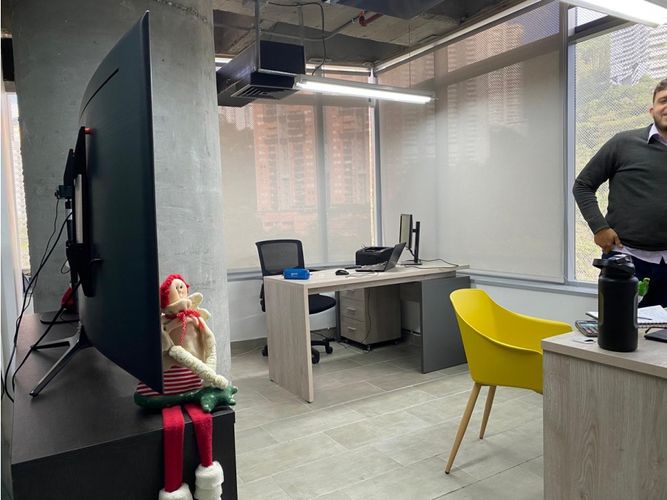 Oficina en venta en Las Palmas, Medellín, 665 m² · foto 19 de 24
