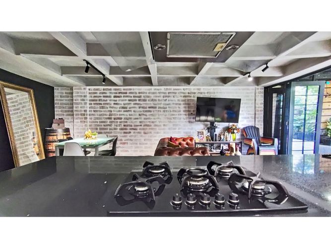 Casa de 3 alcobas en venta en Castropol, Medellín, 145 m² · foto 4 de 21