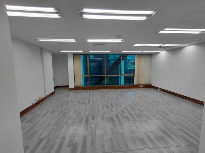 Oficina en arriendo en La Aguacatala, Medellín, 105 m² · foto 2 de 18
