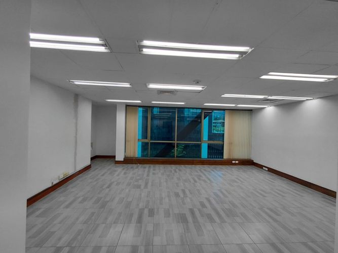 Oficina en arriendo en La Aguacatala, Medellín, 105 m² · foto 3 de 18