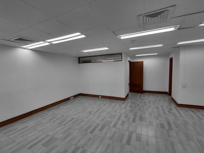 Oficina en arriendo en La Aguacatala, Medellín, 105 m² · foto 7 de 18