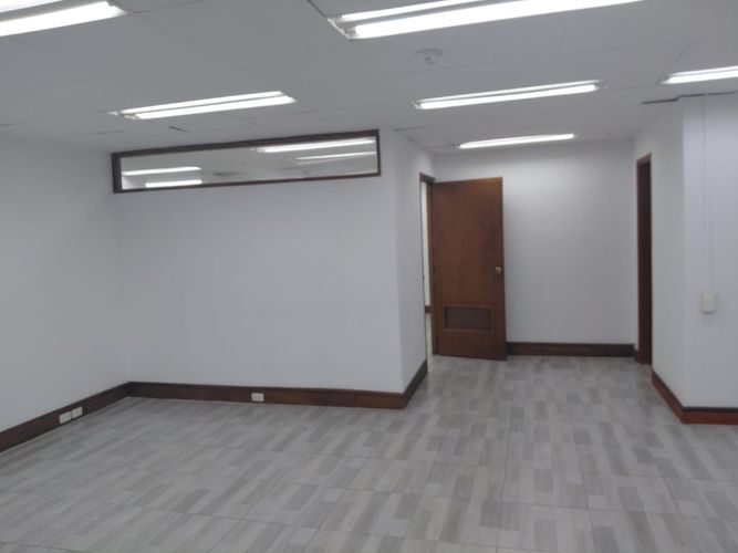 Oficina en arriendo en La Aguacatala, Medellín, 105 m² · foto 8 de 18
