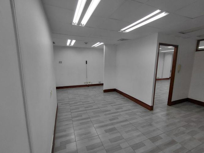 Oficina en arriendo en La Aguacatala, Medellín, 105 m² · foto 10 de 18