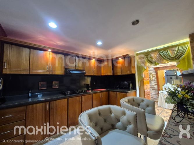 Casa de 5 alcobas en venta en Santa Ana, Rionegro, 191 m² · foto 14 de 24