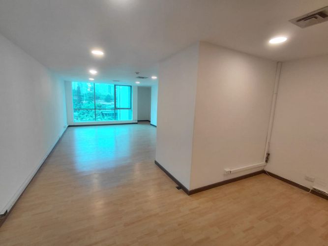 Oficina en arriendo en La Aguacatala, Medellín, 50 m² · foto 2 de 16