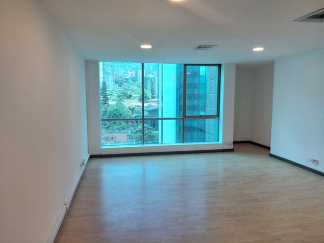 Oficina en arriendo en La Aguacatala, Medellín, 50 m² · foto 3 de 16
