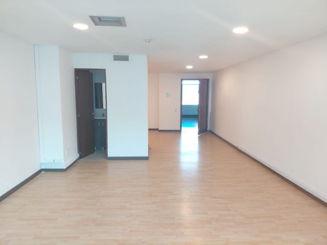 Oficina en arriendo en La Aguacatala, Medellín, 50 m² · foto 10 de 16