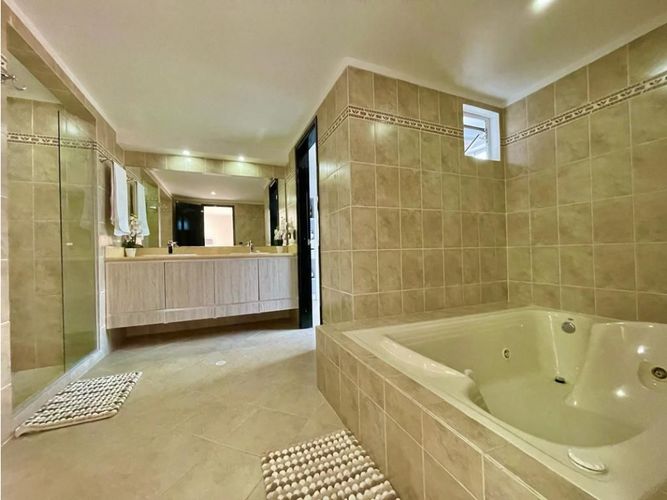 Apartamento de 4 alcobas en venta en Laureles, Medellín, 450 m² · foto 11 de 14