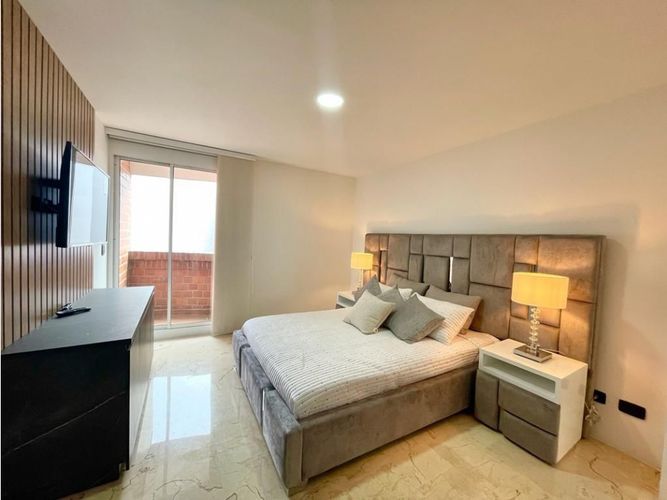 Apartamento de 4 alcobas en venta en Laureles, Medellín, 450 m² · foto 12 de 14