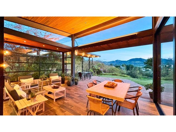 Casa de 3 alcobas en venta en Guamito, La Ceja, 372 m² · foto 7 de 24