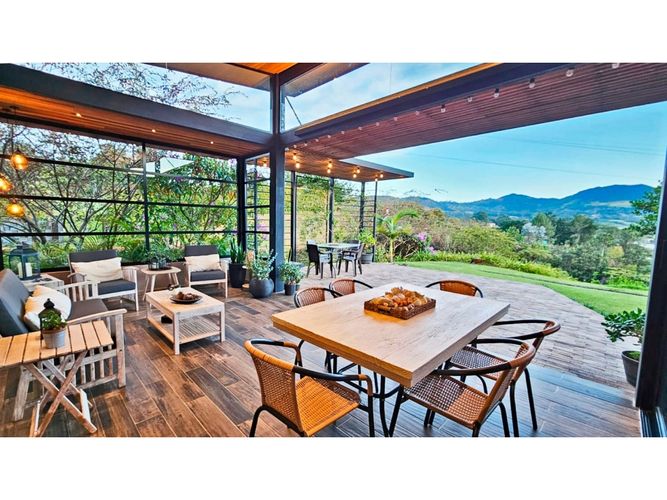 Casa de 3 alcobas en venta en Guamito, La Ceja, 372 m² · foto 8 de 24