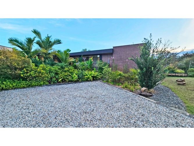 Casa de 3 alcobas en venta en Guamito, La Ceja, 372 m² · foto 11 de 24