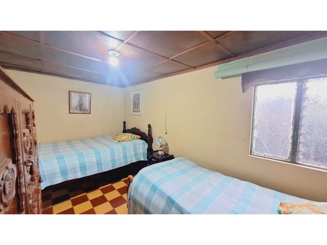 Casa de 5 alcobas en venta en Las Garzonas, El Carmen de Viboral, 207 m² · foto 10 de 11