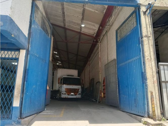 Bodega en arriendo en Los Naranjos, Itagüí, 920 m² · foto 3 de 20