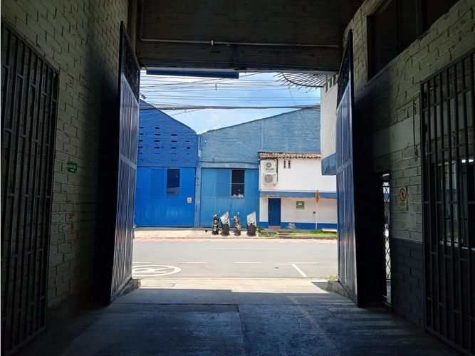 Bodega en arriendo en Los Naranjos, Itagüí, 920 m² · foto 4 de 20